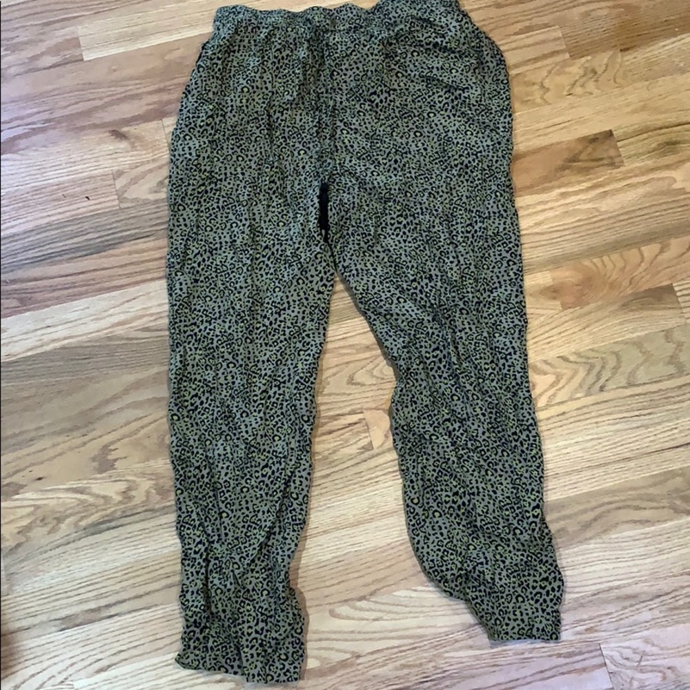 Urban Outfitters harem pants w leopard size medium